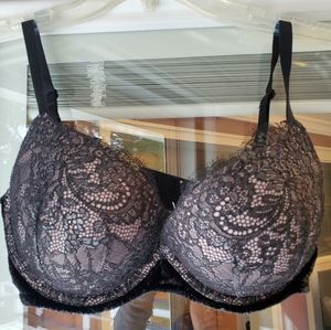 Victoria's Secret Very Sexy push up bra, 32DD